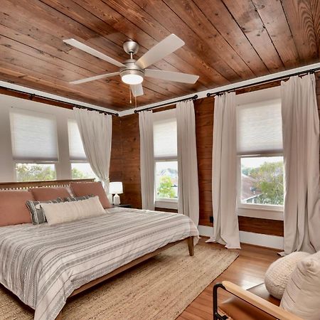 Coastal Craftsman- Walk To Beach & Pleasure Pier- As Seen On 'Restoring Galveston' 외부 사진