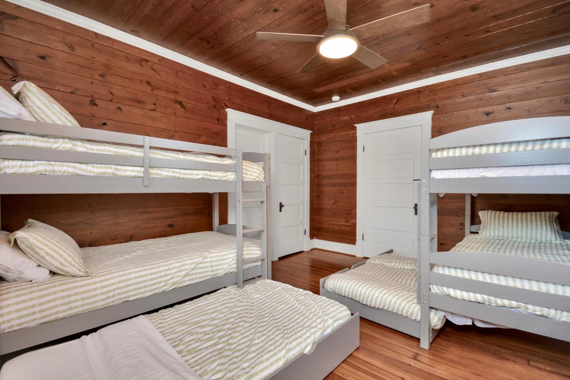 Coastal Craftsman- Walk To Beach & Pleasure Pier- As Seen On 'Restoring Galveston' 외부 사진
