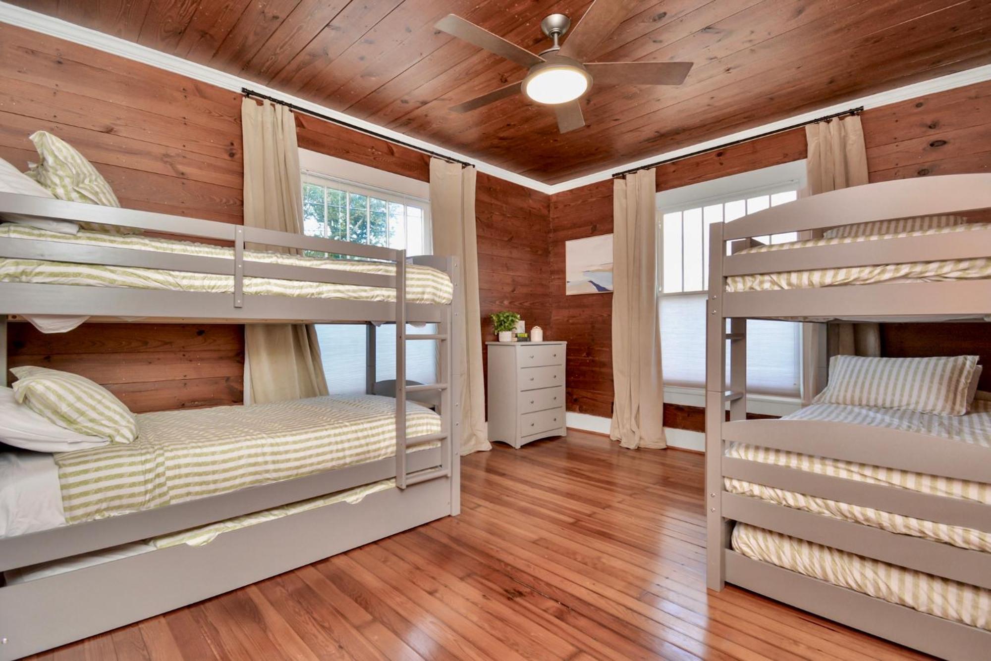 Coastal Craftsman- Walk To Beach & Pleasure Pier- As Seen On 'Restoring Galveston' 외부 사진