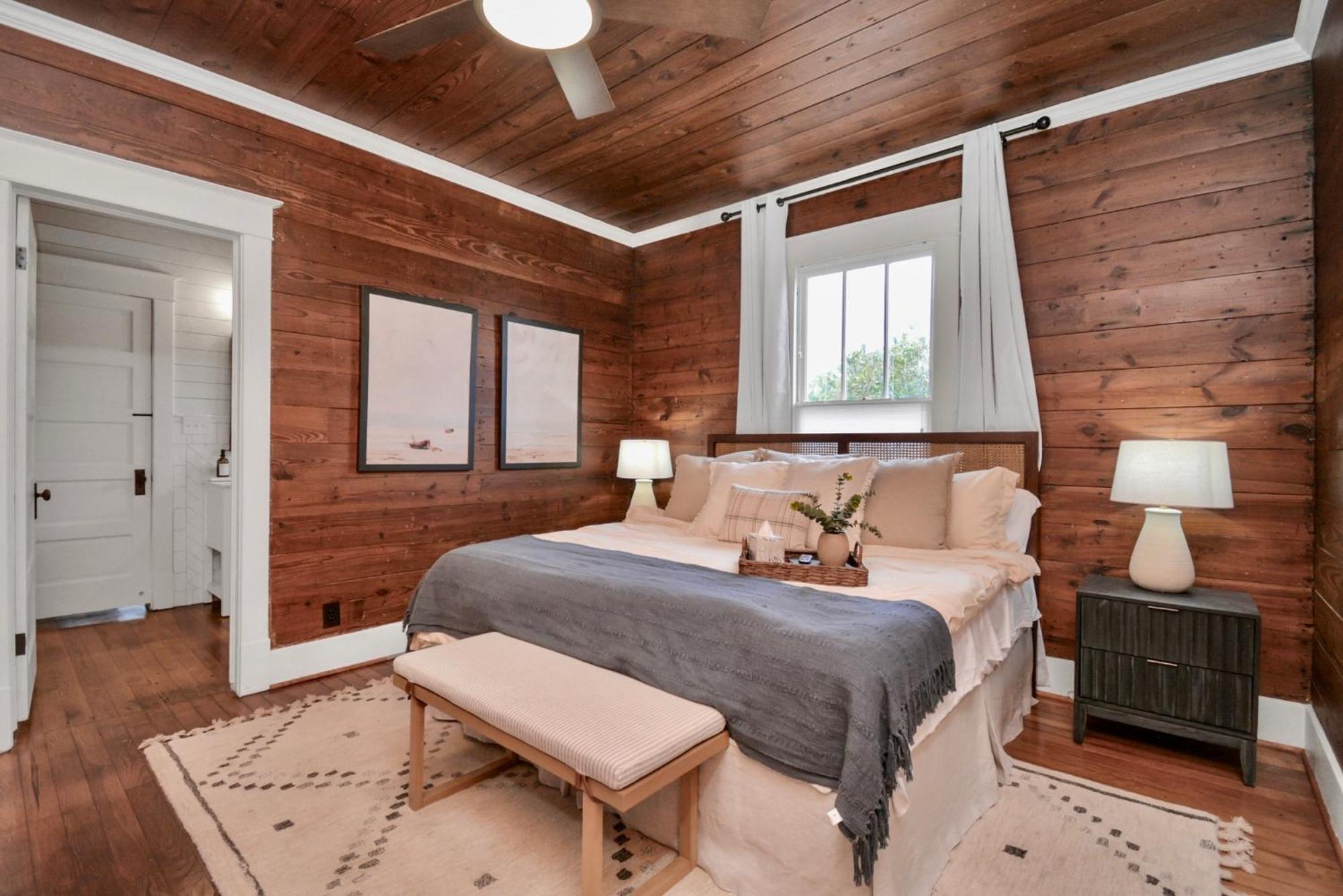 Coastal Craftsman- Walk To Beach & Pleasure Pier- As Seen On 'Restoring Galveston' 외부 사진