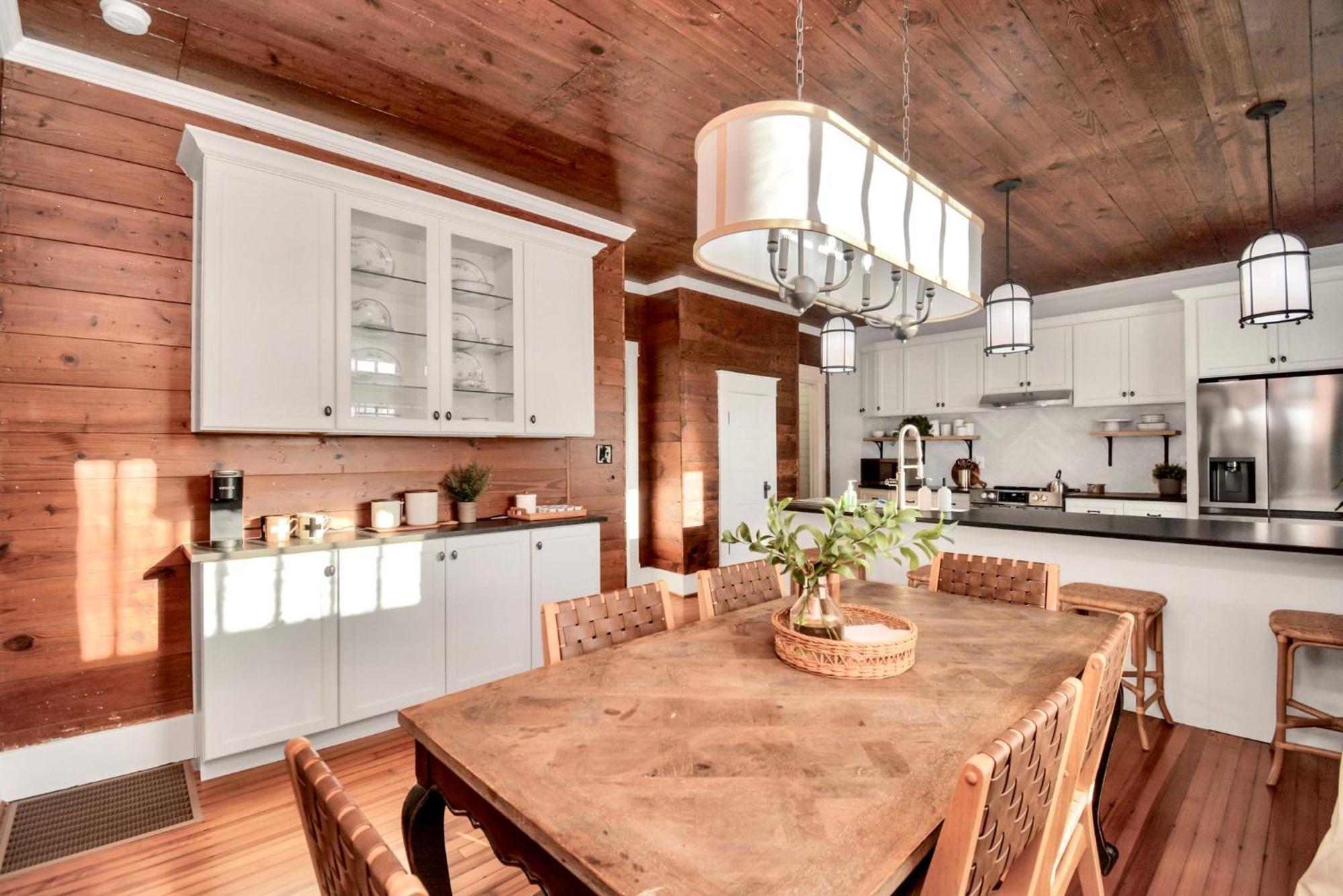 Coastal Craftsman- Walk To Beach & Pleasure Pier- As Seen On 'Restoring Galveston' 외부 사진