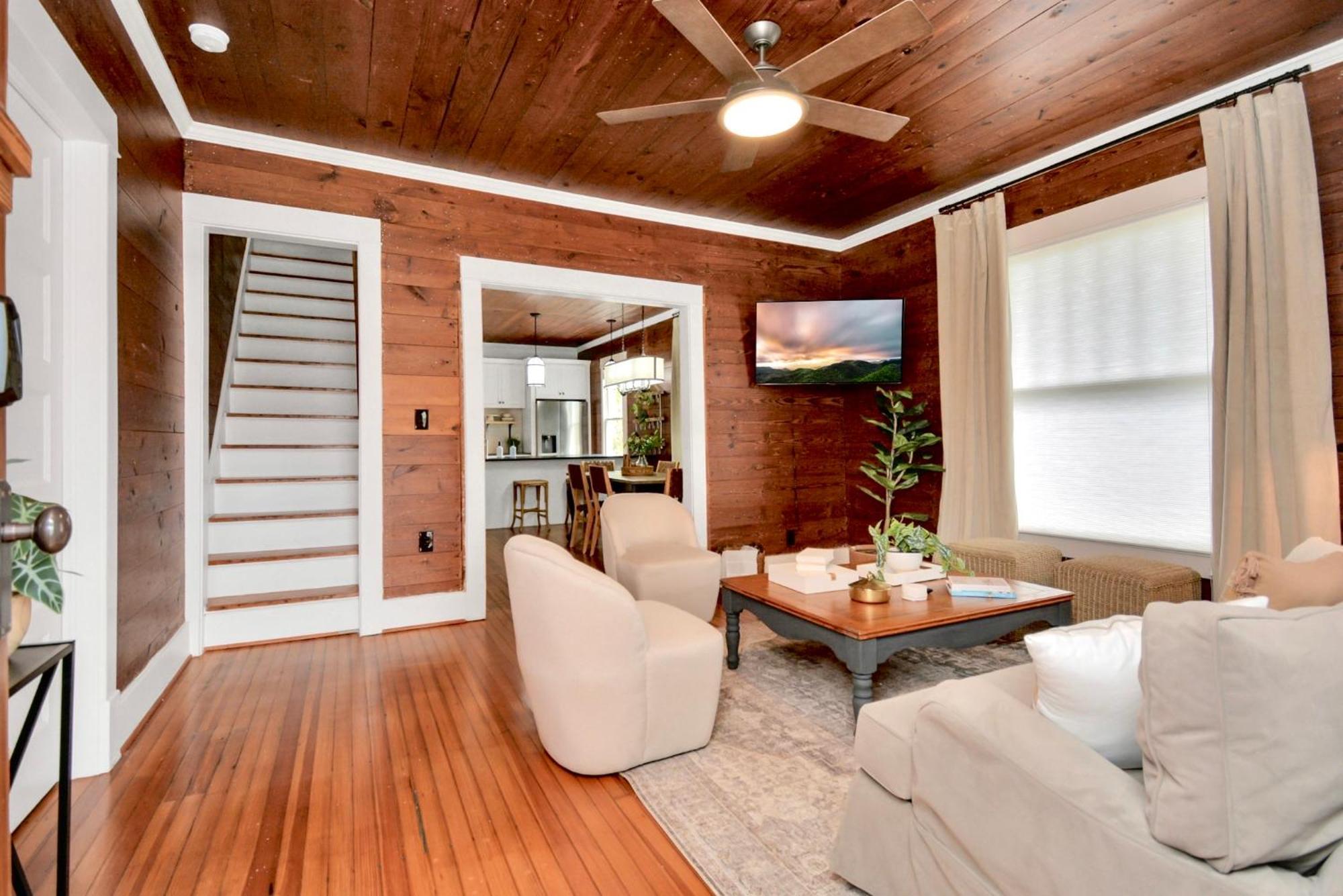 Coastal Craftsman- Walk To Beach & Pleasure Pier- As Seen On 'Restoring Galveston' 외부 사진