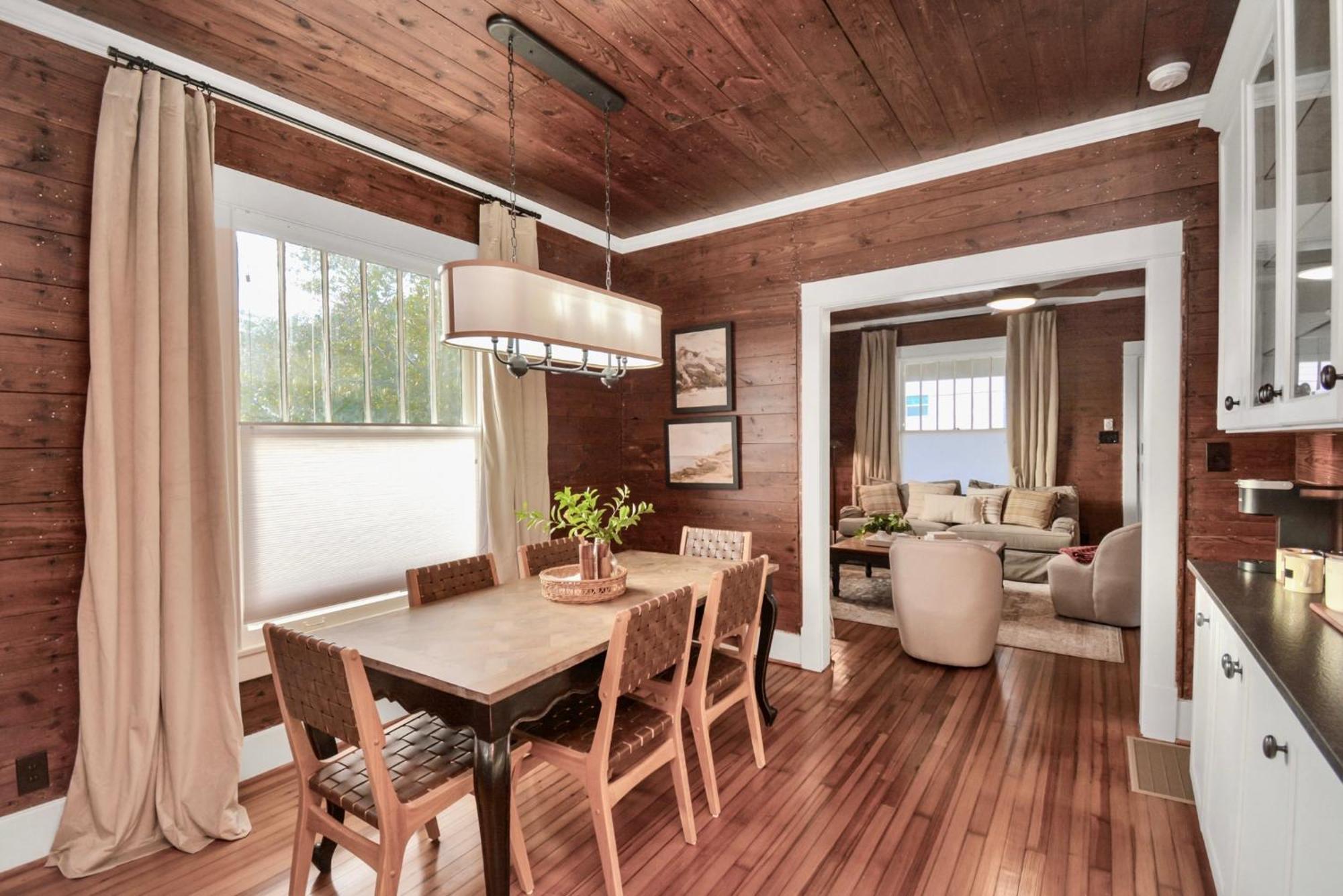 Coastal Craftsman- Walk To Beach & Pleasure Pier- As Seen On 'Restoring Galveston' 외부 사진